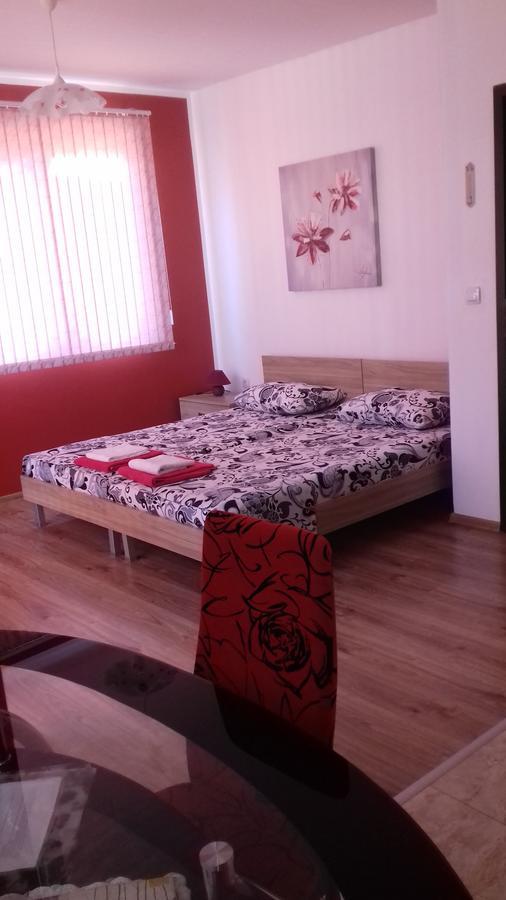 Guest House Nedelchevi Приморско Экстерьер фото
